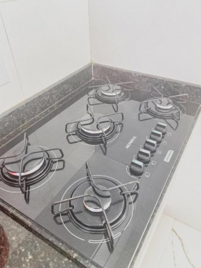Apê com Vista mar, 2 quartos sendo 1 suíte (ambos com ar condicionado), internet privativa 300MBPS, piscina e área gourmet, próximo às melhores barracas da praia de Taperapuã.